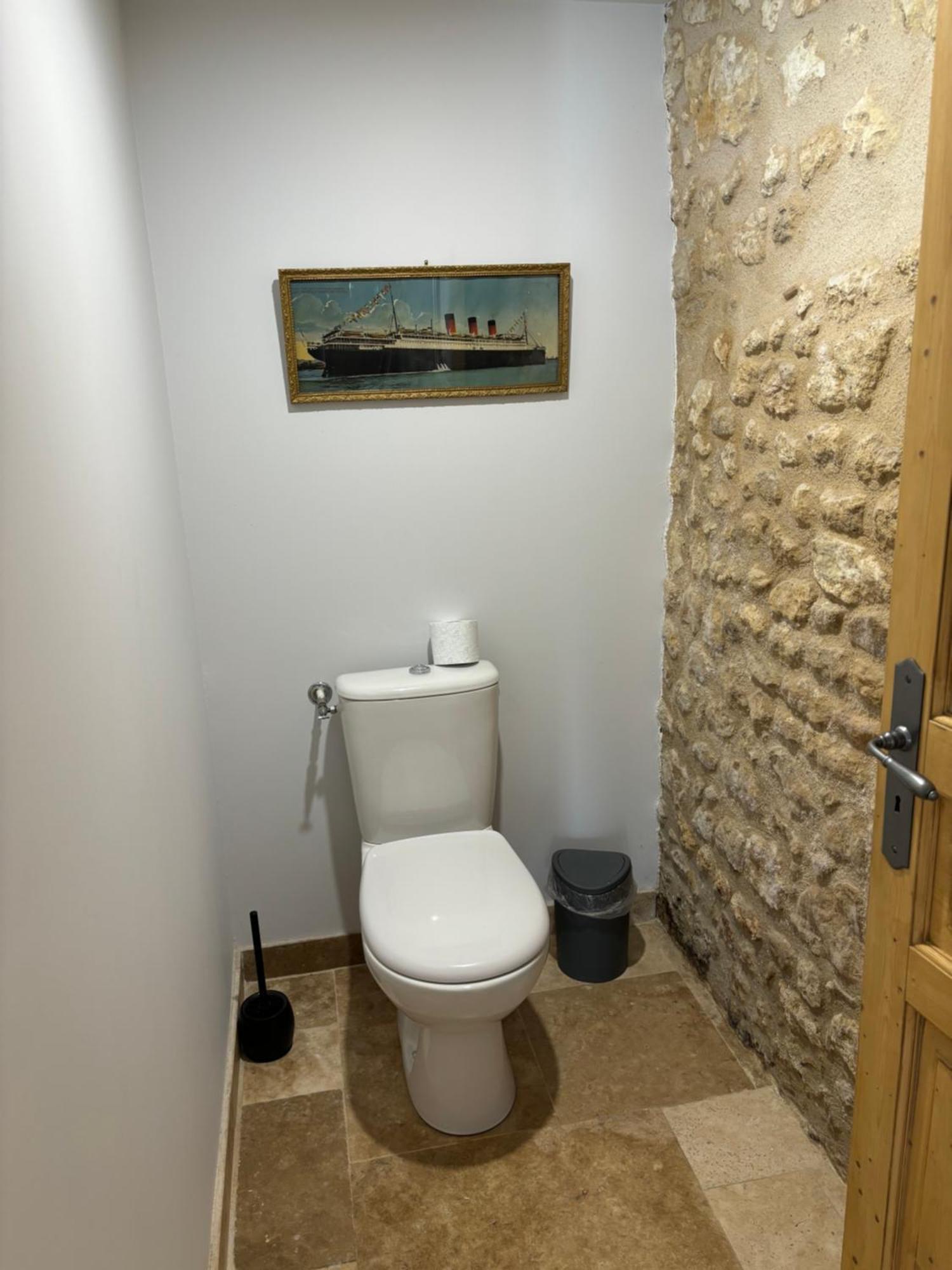 Chateau La Fon Du Berger Saint-Sauveur  Buitenkant foto